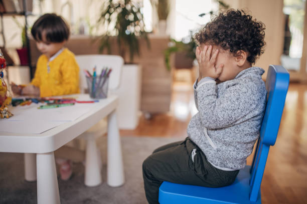 Conseils pour gérer les comportements difficiles des enfants en crèche